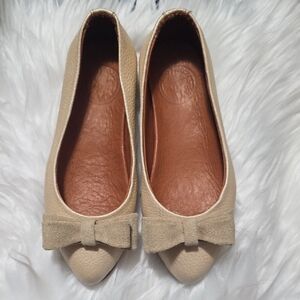 Elegant Gold Bow Flats